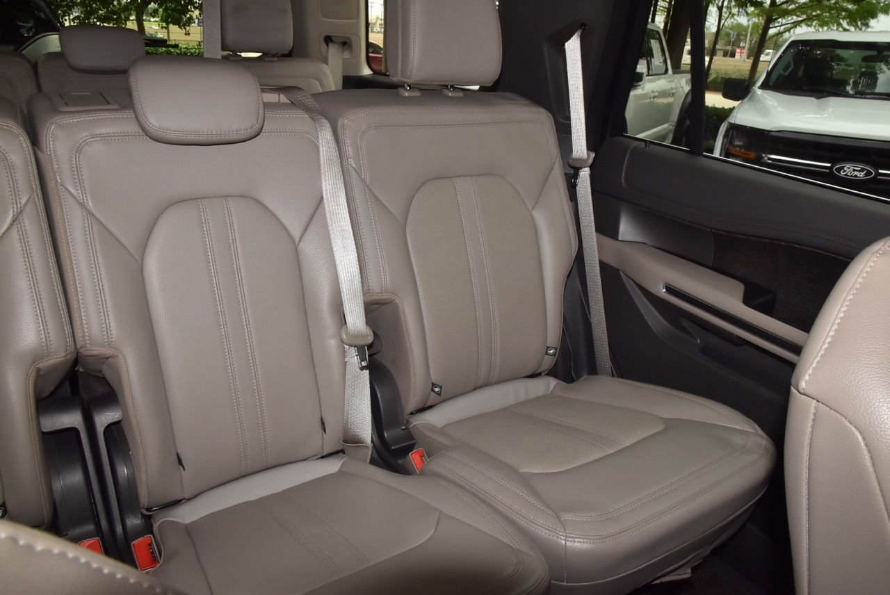 Used 2021 Ford Expedition Limited image 22
