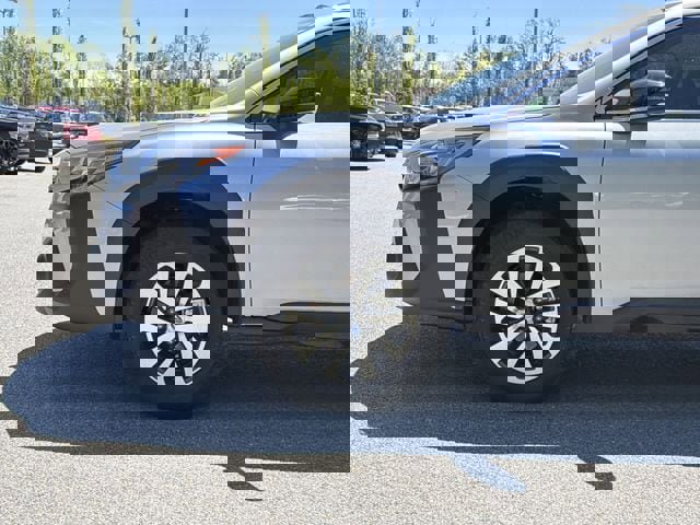 Certified 2025 Subaru Outback Premium w/ Popular Package #1 AWD/4WD image 9