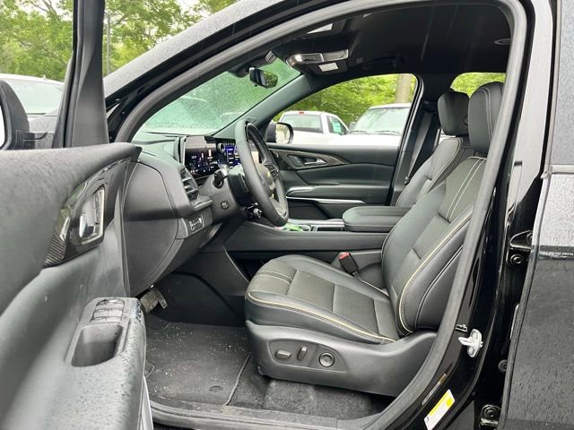 Used 2024 Chevrolet Traverse RS image 14