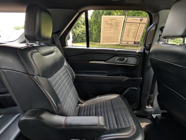 Used 2025 Ford Explorer ST-Line AWD/4WD image 38
