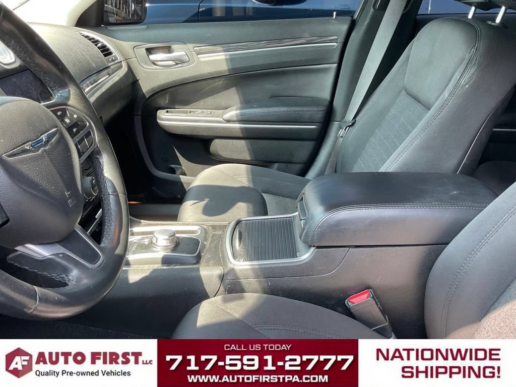 Used 2019 Chrysler 300 Touring w/ Sport Appearance Package RWD image 6
