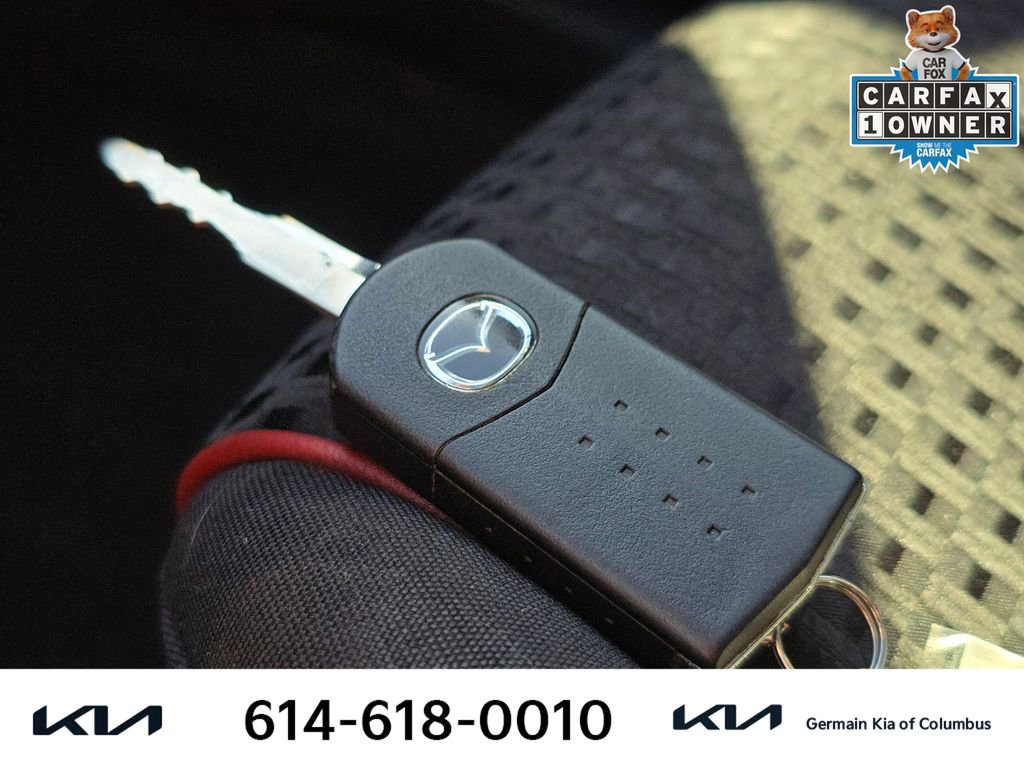 Used 2012 MAZDA MAZDA2 Touring image 34