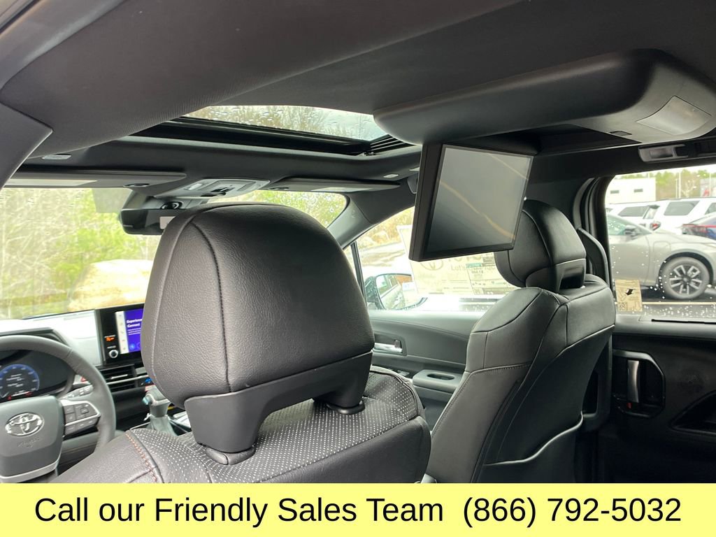 New 2026 Toyota Sienna Platinum image 22