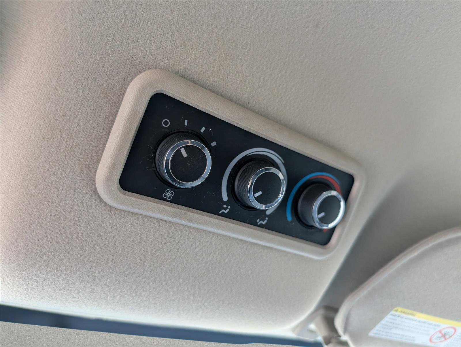 Used 2017 Chevrolet Express 3500 LT w/ LT Preferred Equipment Group image 18