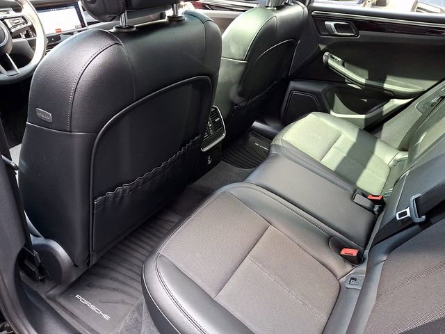 Certified 2023 Porsche Macan Turbo AWD/4WD image 16