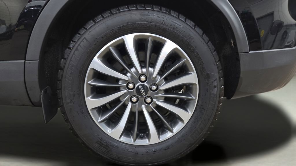 Used 2023 Lincoln Nautilus AWD image 33