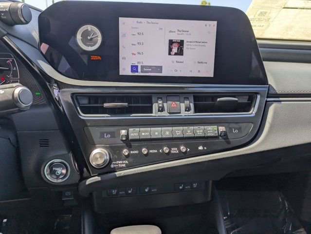 Used 2025 Lexus ES 300h w/ Premium Package image 20
