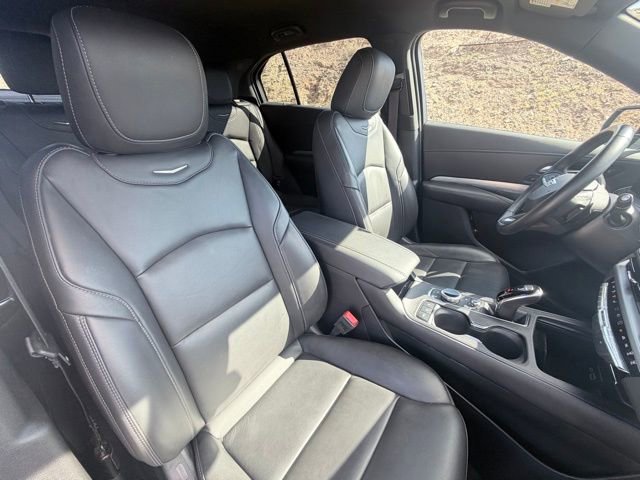 Used 2025 Cadillac XT4 Premium Luxury image 31