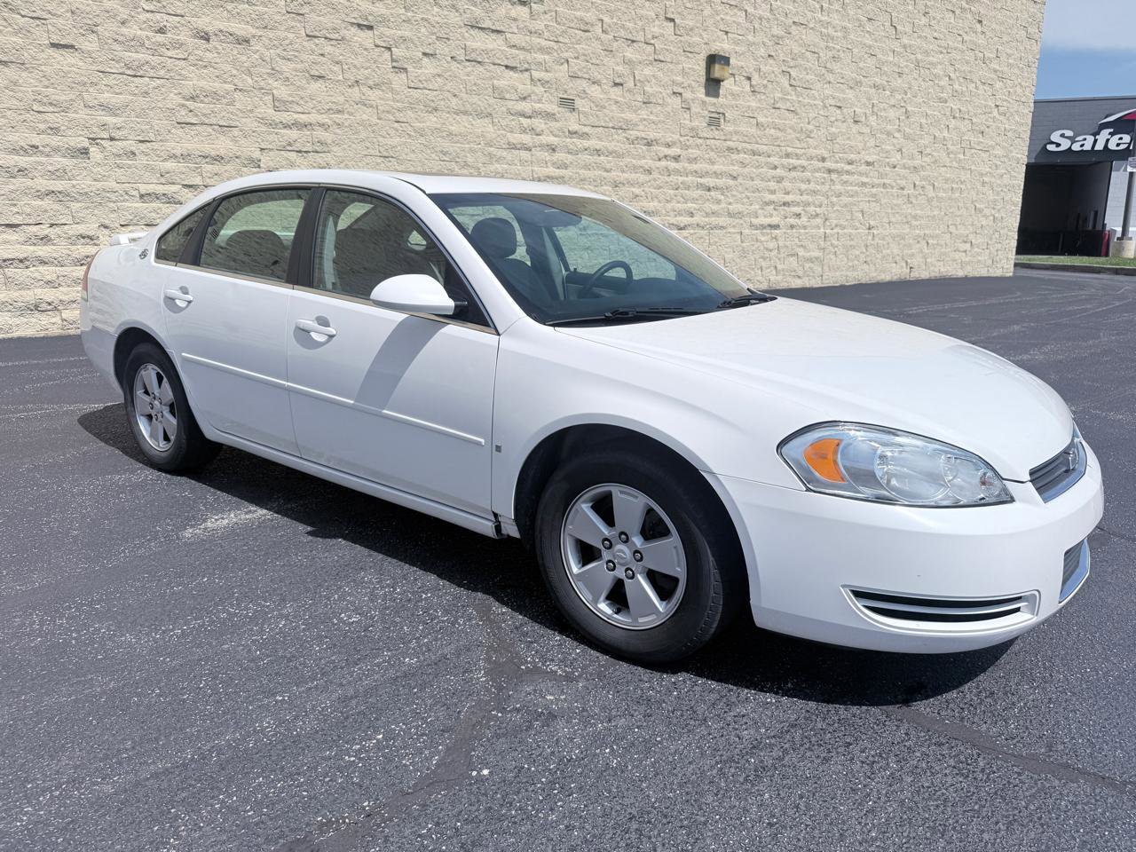 Used 2008 Chevrolet Impala LT FWD image 7