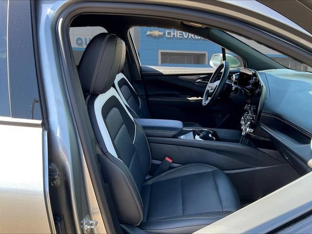 Certified 2024 Chevrolet Blazer EV LT AWD/4WD image 31