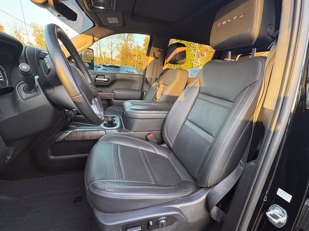 Used 2021 GMC Sierra 1500 Denali w/ Denali Carbonpro Edition AWD/4WD image 14