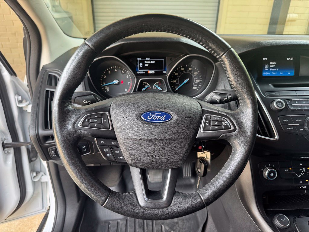 Used 2015 Ford Focus SE w/ Equipment Group 201A FWD image 13