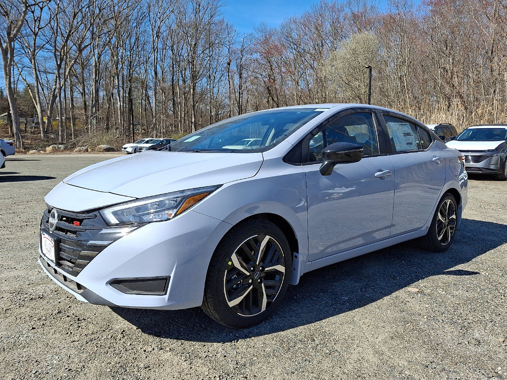 New 2025 Nissan Versa SR FWD image 2