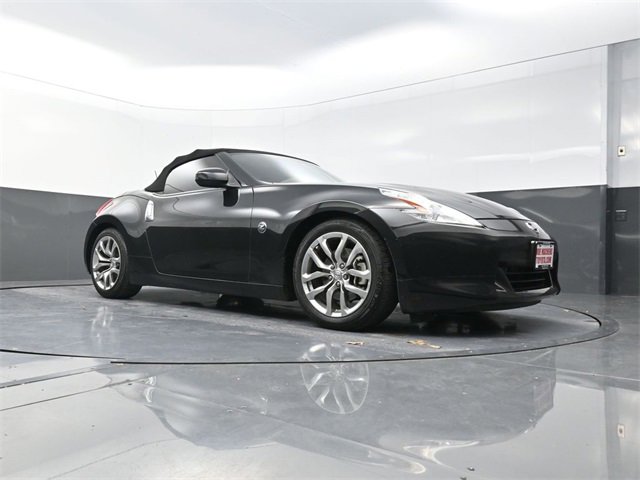 Used 2010 Nissan 370Z Touring image 23