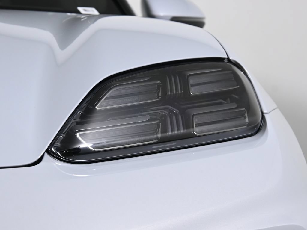 New 2026 Porsche Macan 4 Electric AWD/4WD image 11