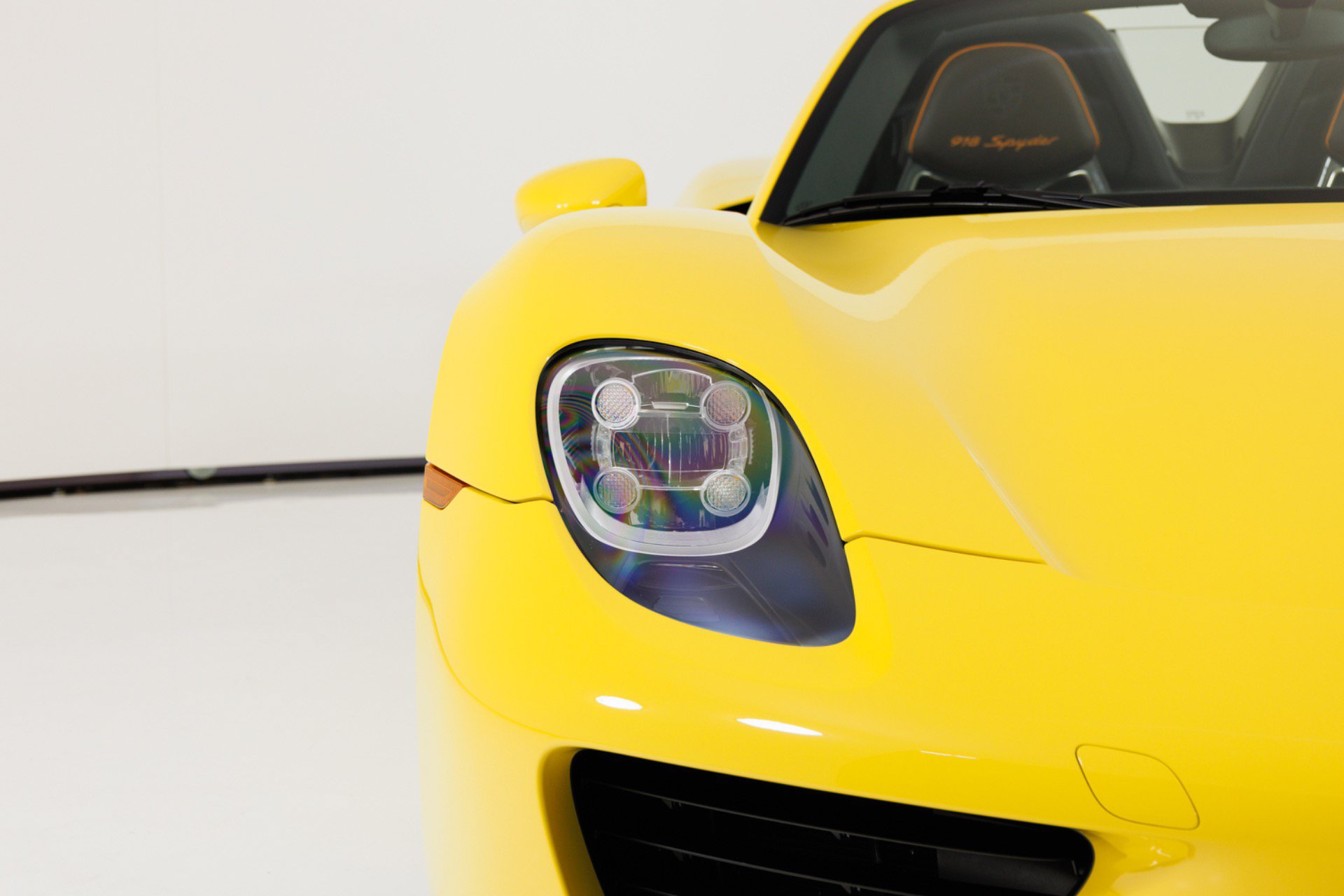 Used 2015 Porsche 918 Spyder AWD/4WD image 48