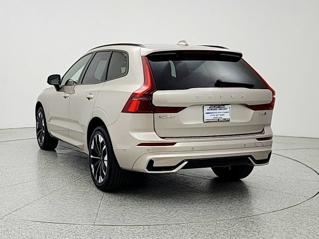 Certified 2026 Volvo XC60 B5 Plus AWD/4WD image 6