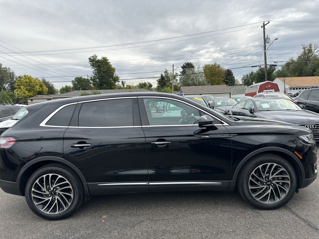 Used 2019 Lincoln Nautilus Reserve image 13