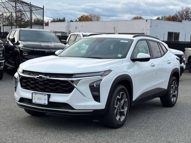 New 2025 Chevrolet Trax LT w/ Driver Confidence Package image 2