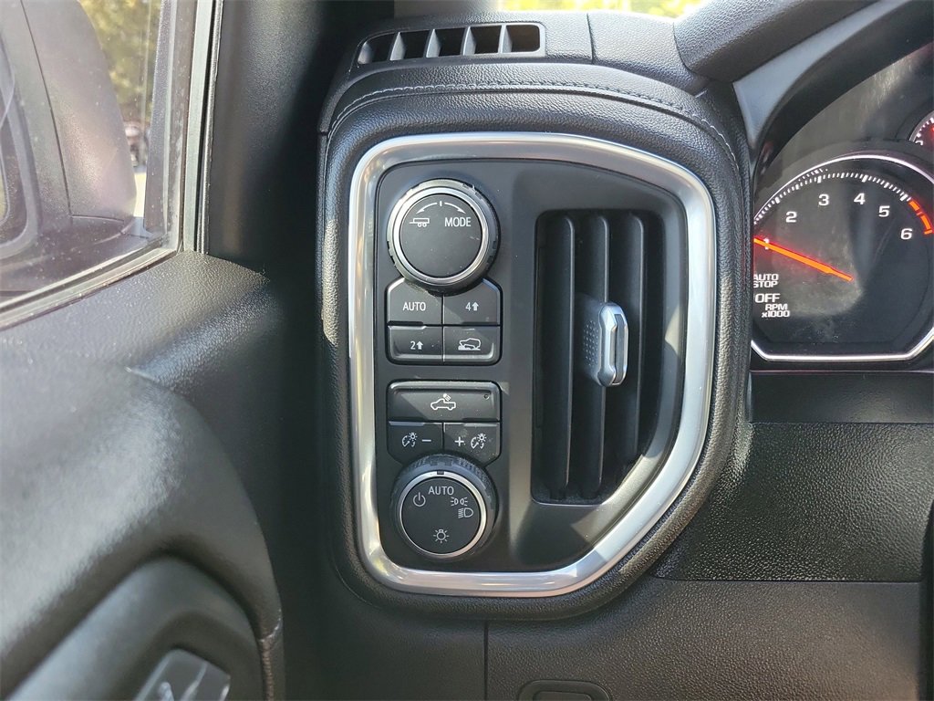 Used 2021 Chevrolet Silverado 1500 LT image 25
