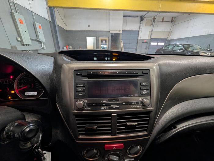 Used 2010 Subaru Impreza 2.5i AWD/4WD image 35