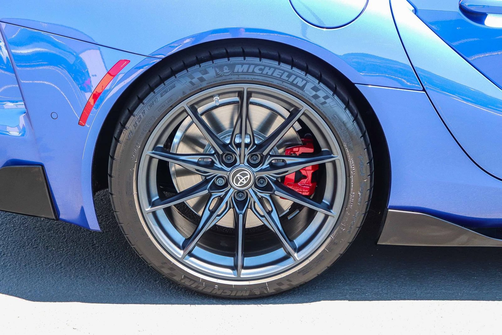 Certified 2025 Toyota Supra Premium w/ Driver Assist Package RWD image 9