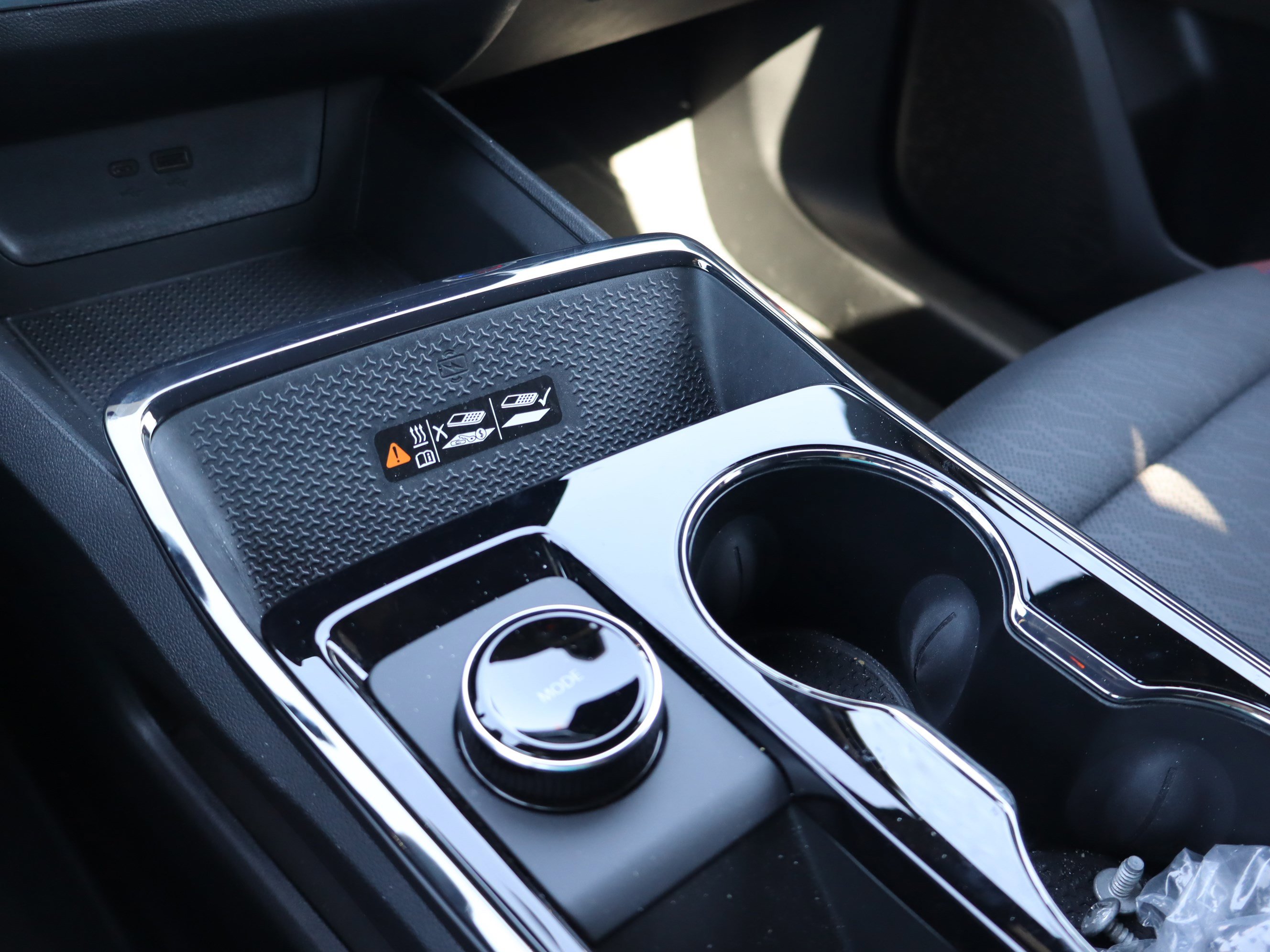 Used 2025 Chevrolet Equinox RS w/ Safety and Technology Package image 29