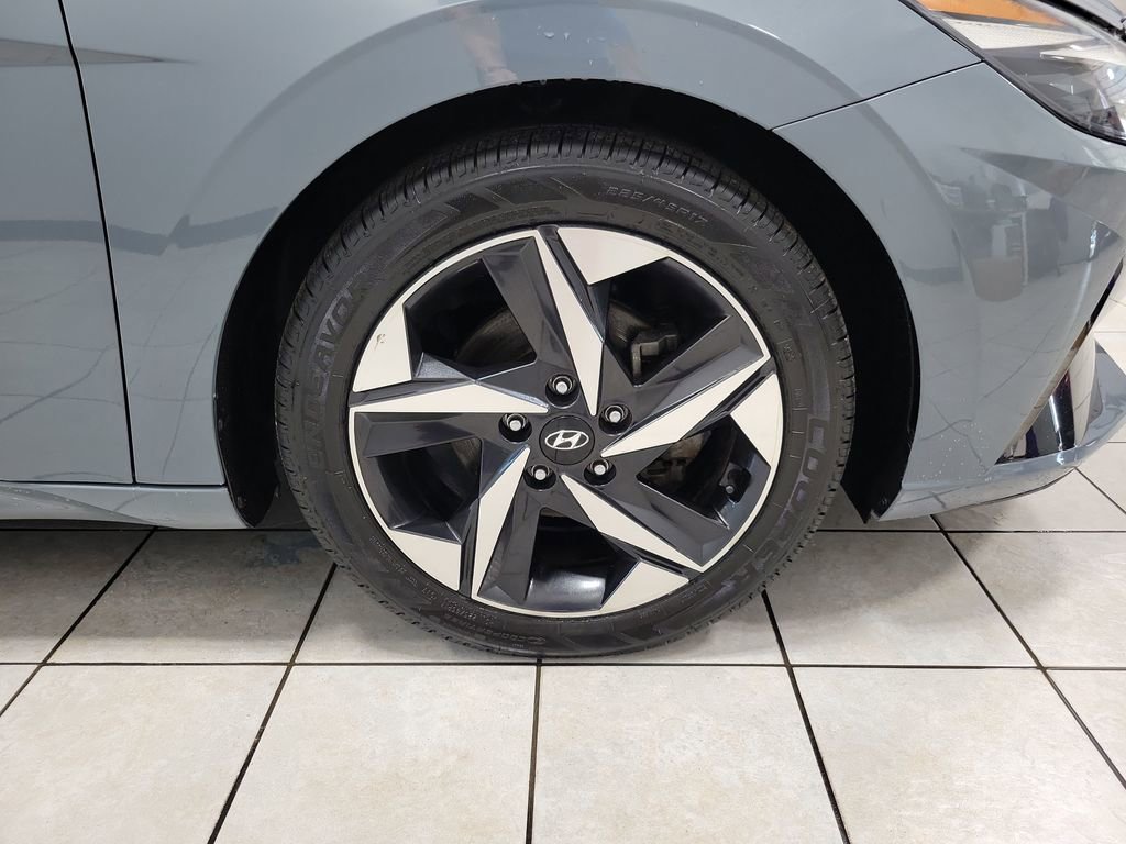 Used 2023 Hyundai Elantra Limited w/ Cargo Package FWD image 44