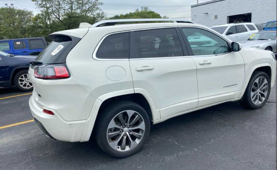 Used 2019 Jeep Cherokee Overland w/ Technology Group AWD/4WD image 5