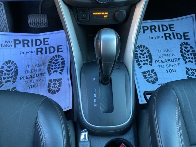 Used 2020 Chevrolet Trax LT w/ LT Convenience Package image 14