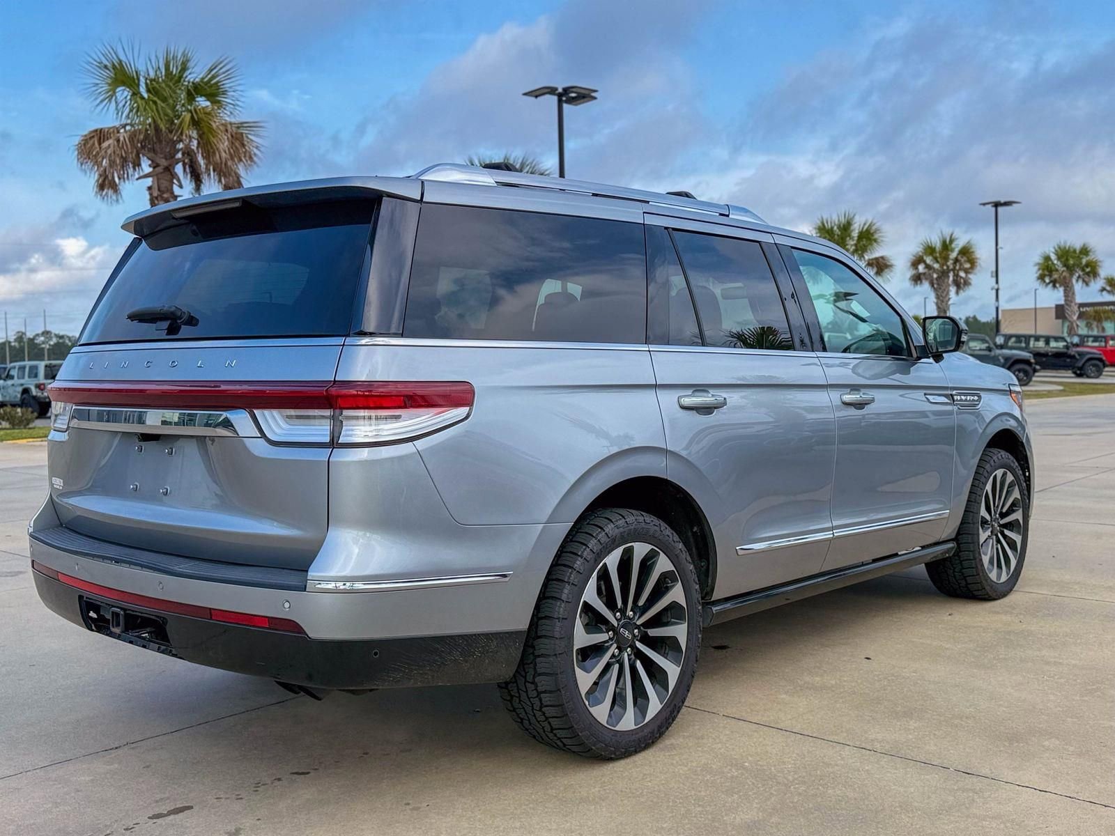 Used 2022 Lincoln Navigator Reserve image 37