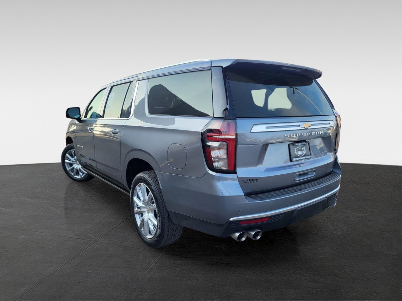 Used 2021 Chevrolet Suburban High Country w/ Premium Package image 4