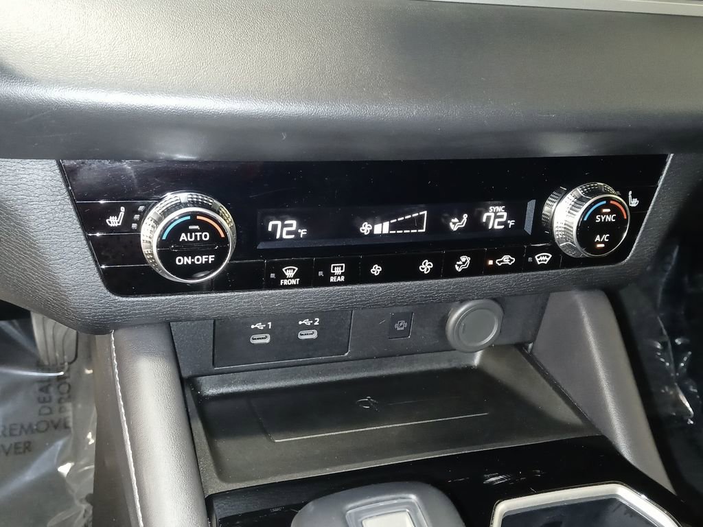 Used 2025 Mitsubishi Outlander SE AWD/4WD image 22