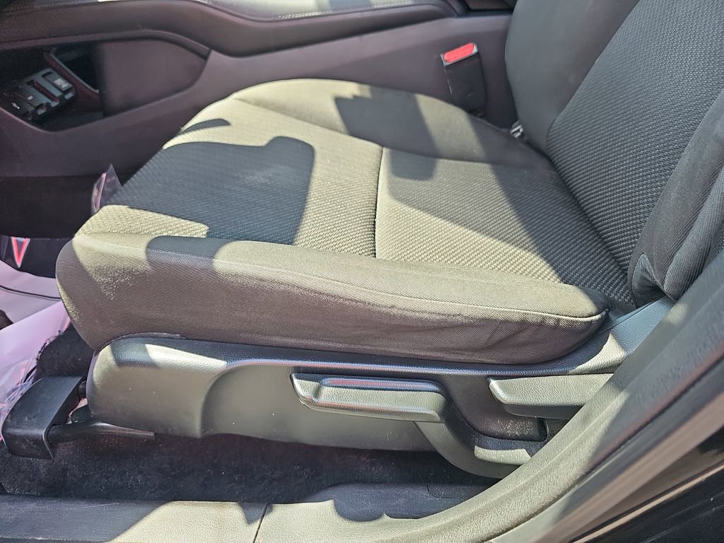 Used 2017 Honda HR-V LX image 31