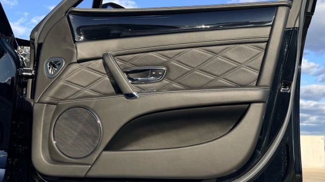 Used 2016 Bentley Flying Spur V8 image 17