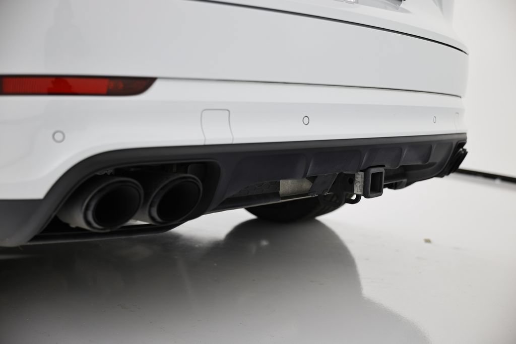 Certified 2023 Porsche Cayenne Turbo S AWD/4WD image 15