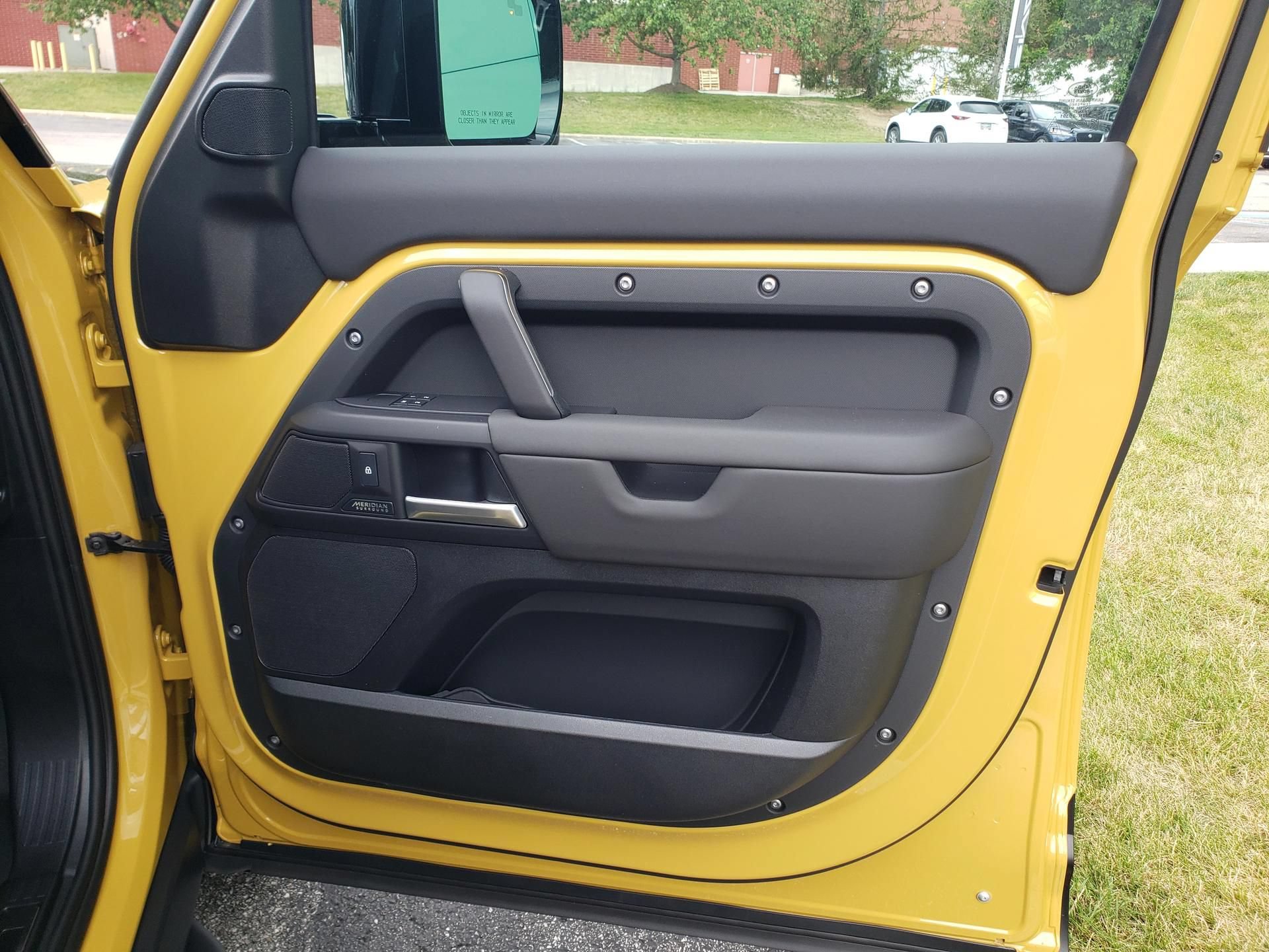 New 2026 Land Rover Defender 110 AWD/4WD image 19