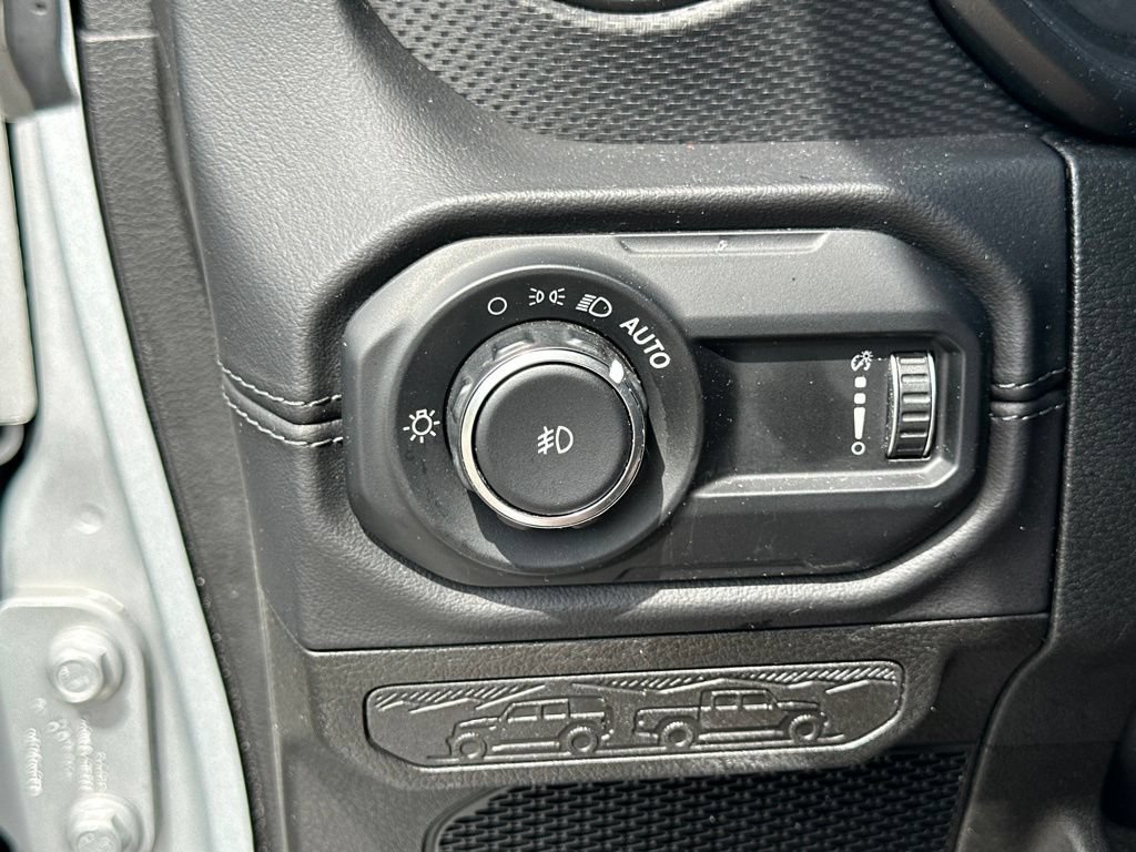 Used 2024 Jeep Wrangler Unlimited Rubicon AWD/4WD image 40