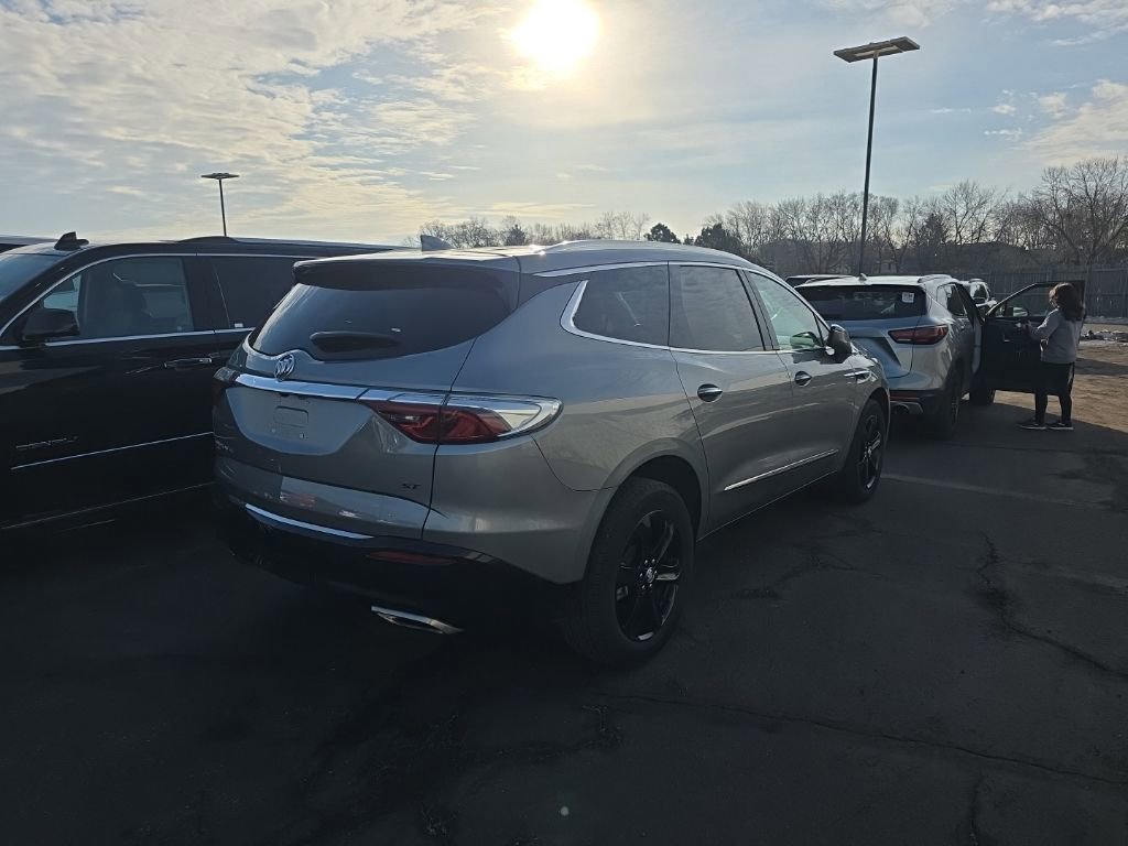 Used 2024 Buick Enclave Essence w/ Sport Touring Edition image 2