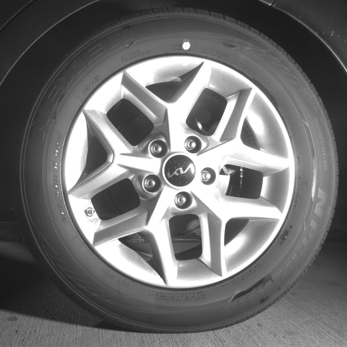 Used 2025 Kia Soul LX w/ LX Technology Package image 13