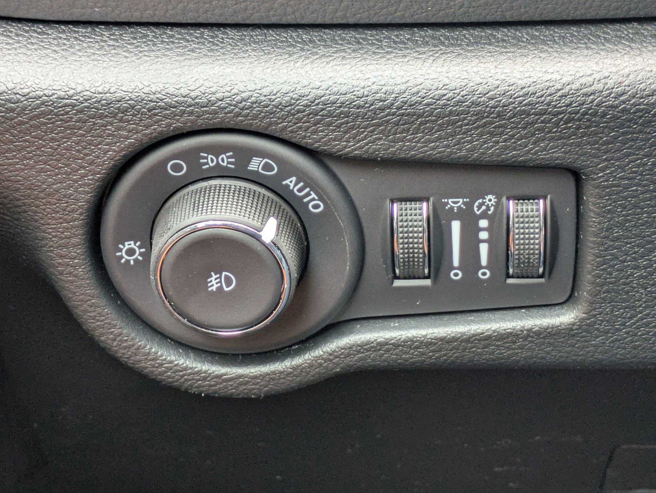 New 2026 Chrysler Pacifica Pinnacle image 18