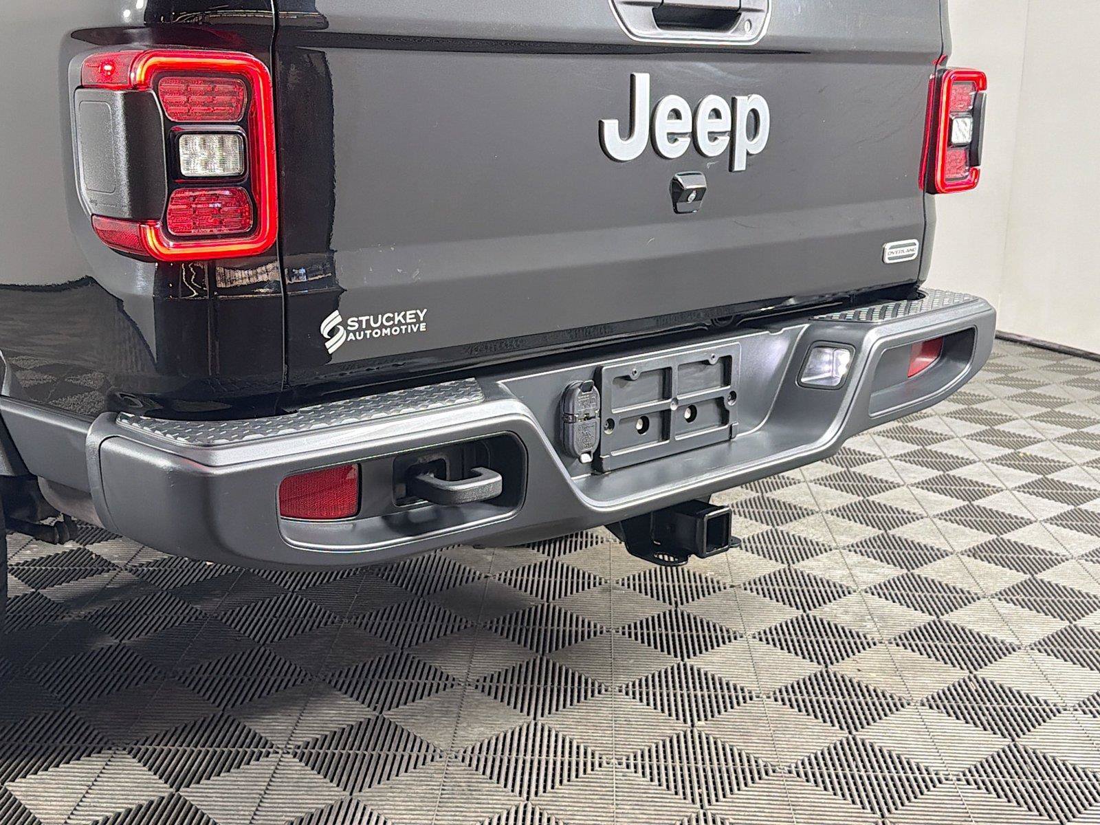 Used 2020 Jeep Gladiator Overland AWD/4WD image 38