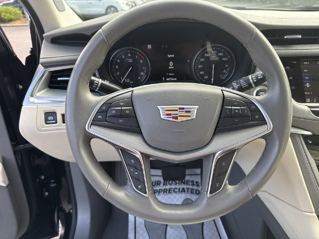 Used 2023 Cadillac XT5 Premium Luxury w/ Technology Package AWD/4WD image 19