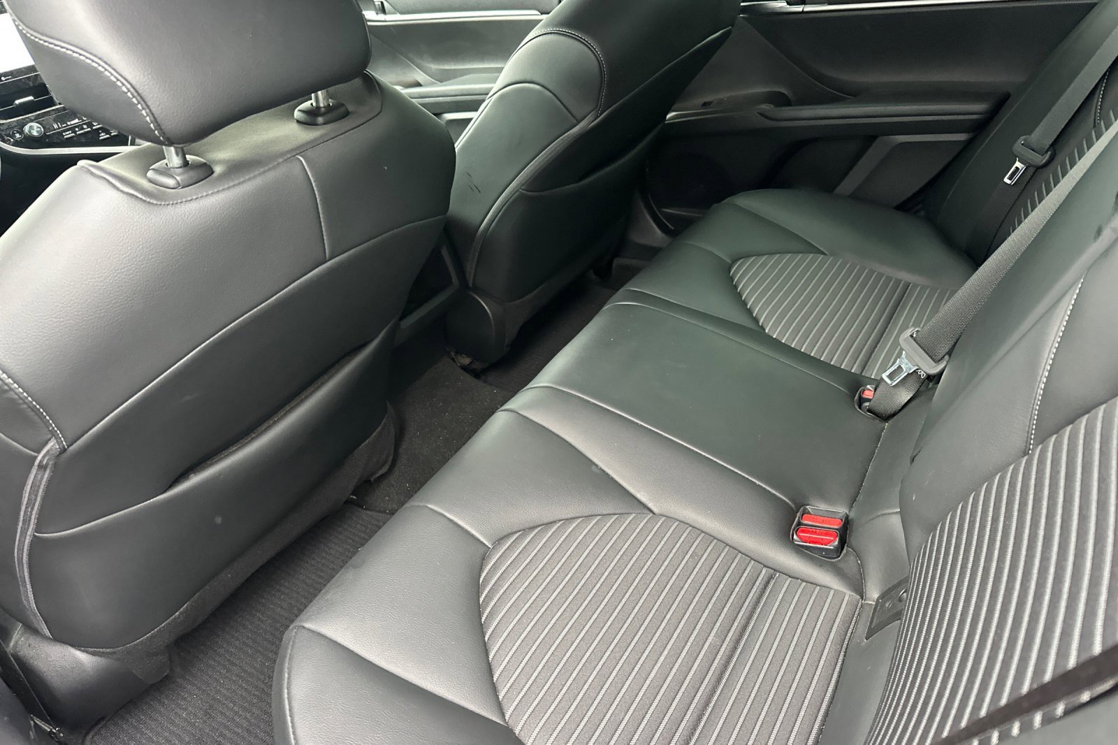 Used 2022 Toyota Camry SE image 14