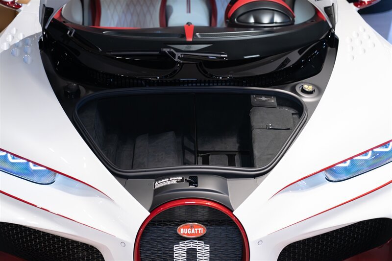 Used 2024 Bugatti Chiron Super Sport AWD/4WD image 70