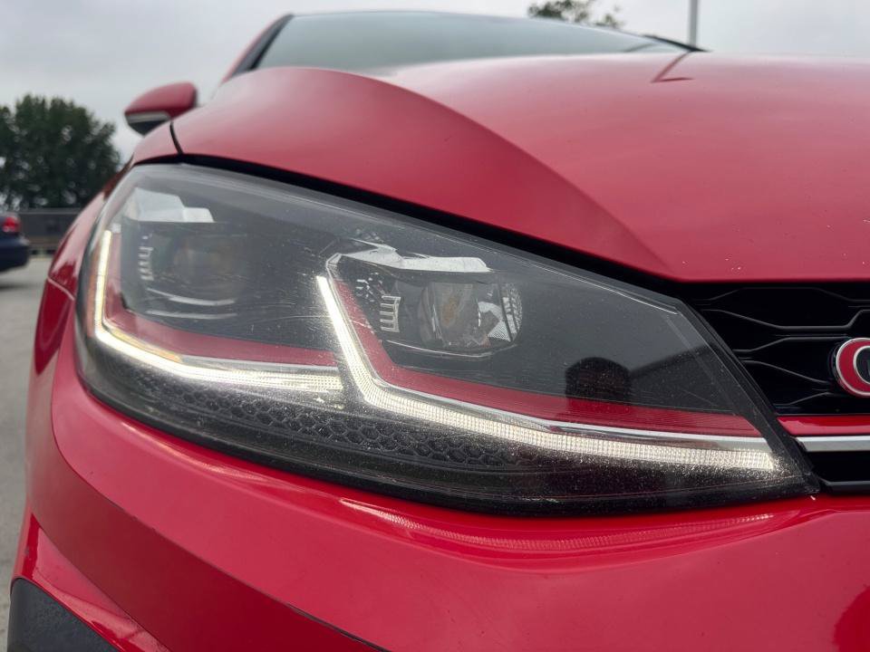 Used 2020 Volkswagen GTI SE FWD image 25