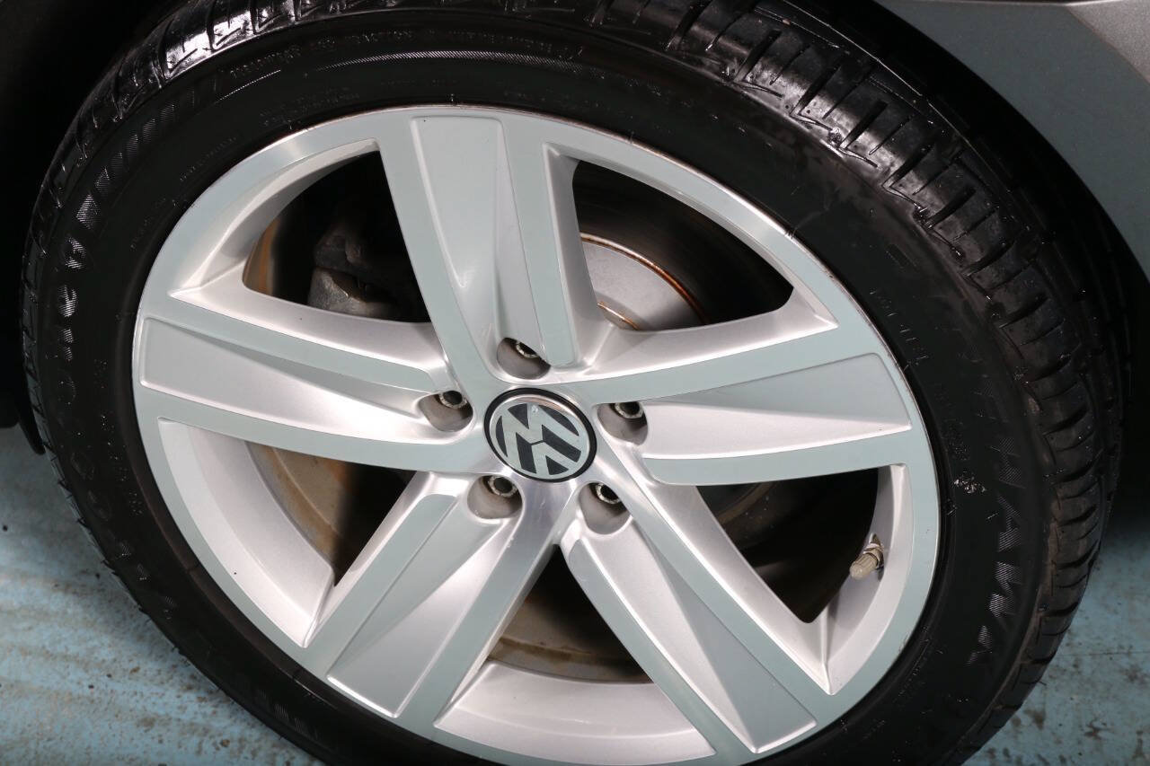 Used 2016 Volkswagen CC Sport FWD image 25