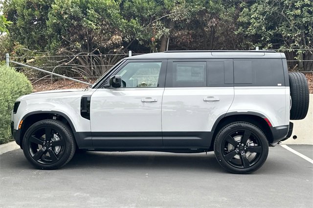 New 2026 Land Rover Defender 110 S image 2