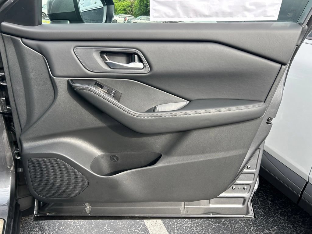 New 2026 Nissan Rogue SV FWD image 42