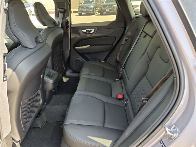 New 2027 Volvo XC60 B5 Plus AWD/4WD image 12
